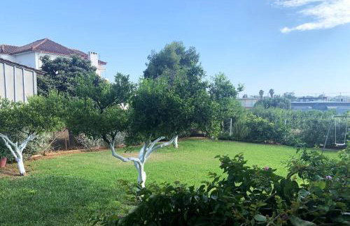 Luxury Home with Garden in the Suburbs - Foto 43