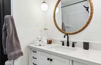 Lake Cabin; Renovated, Flat Lot, Dock, Sandy Beach, Many Games and Lake Toys! - Foto 23