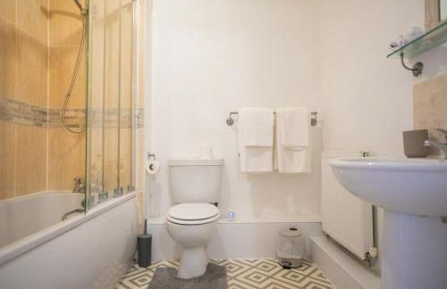 Modern 2-Bed Apartment in Central Portsmouth - Foto 8