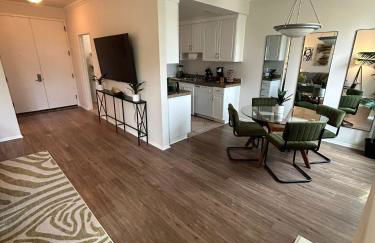 Beverly Hills Midle City 1 br Apt with Parking 202 - Photo 23