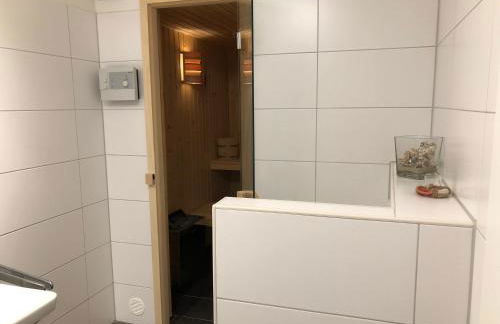 Familienhaus an der Nordsee - Sauna - Kamin - Südterrasse direkt über dem Wasser - Foto 19