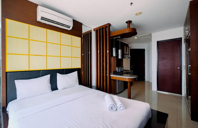 Simple And Comfort Studio Apartment At Mangga Dua Residence - Photo 3
