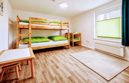 Moderne familienfreundliche Ferienwohnungen - Garten Wlan Parkplatz inkl - Foto 26