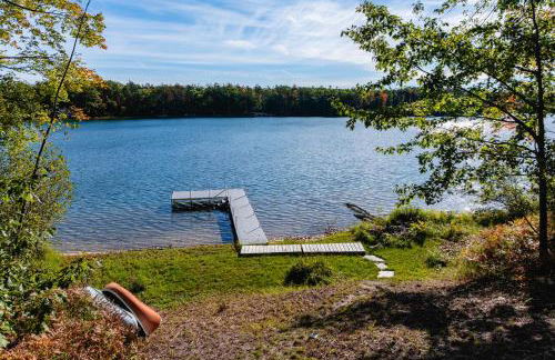 Pet-friendly Lakefront Gaylord Home with Dock! - Foto 31