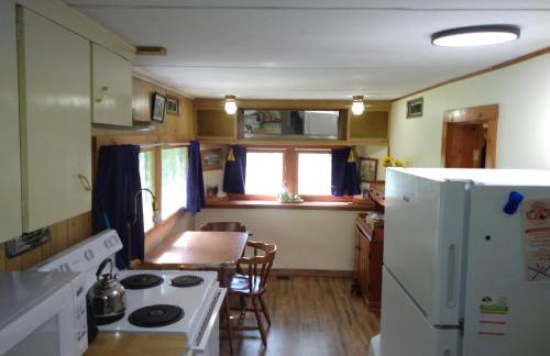 Pet-friendly, secluded, and peaceful pondside home near to Keene and Rindge NH - Foto 5