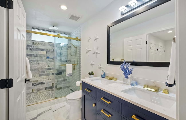 Solana Sunset Stunning Beachside Retreat for 4! - Photo 14