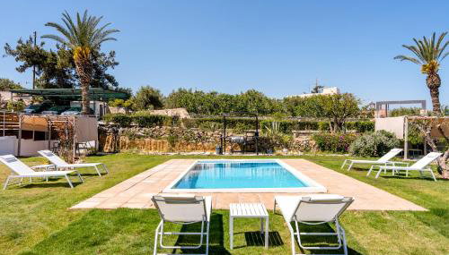 Seaside Gem near Heraklion, Villa Maro's Getaway - Foto 3, Garden, sunbed, Garden view