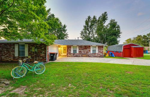 Beaver Lake Retreat with Deck Paddle, Bike, Relax! - Foto 35