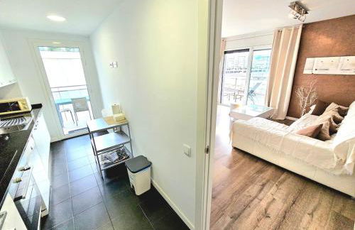 Ideal for families on the beach in Barcelona with a pool - Photo 27