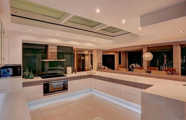 Ocean View Penthouse - Photo 15