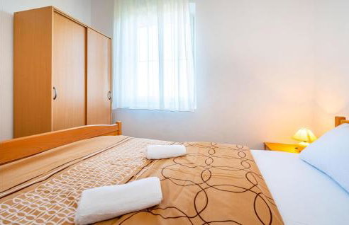 2 Bedroom Amazing Apartment In Nevidane - Foto 17