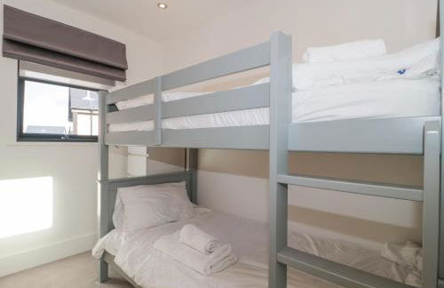 Agua de Plata, 16 Wakeling Island, Silverlake - Photo 16