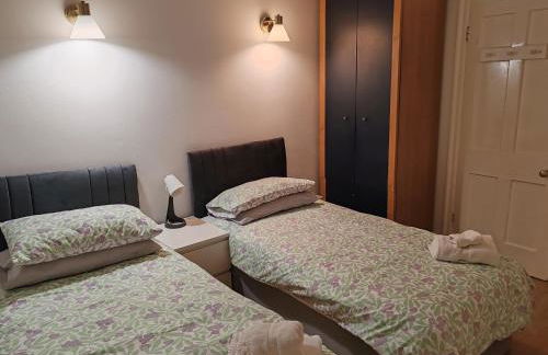 Two bedroom apartment in Queensway, London W2, - Foto 7