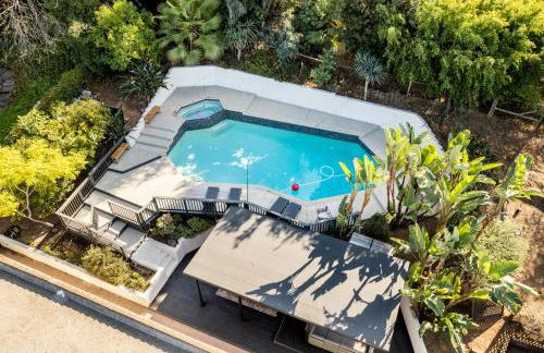 5BR Oasis with Pool, Arcade, Sauna - Photo 53