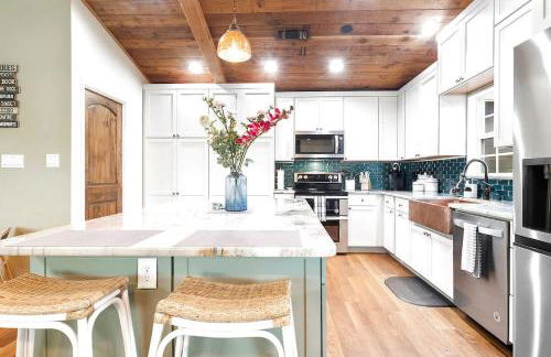 Luxury on Lake LBJ With Hot Tub Firepit & Boat Slip - Foto 32