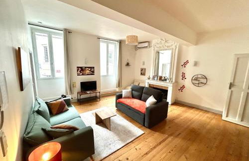 Louisa - Spacieux en Plein centre - Places gratuites - 1er étage - Photo 1