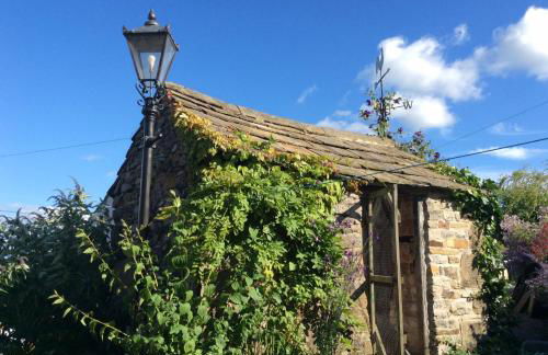 West end cottage and shippon - Photo 17