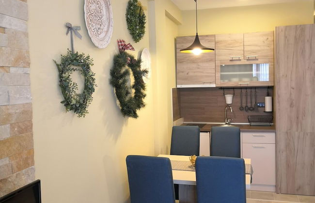 Sky Cabin Apartments - Photo 23