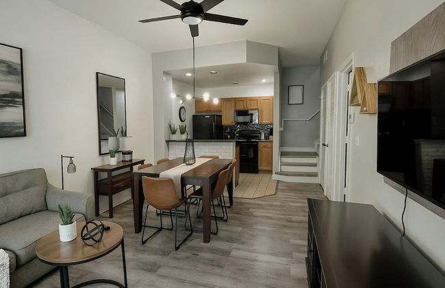 3BR Townhome w/ Pool & BBQ Near Disney - Photo 8