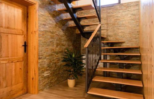 Apartment Stone and Wood - Photo 12