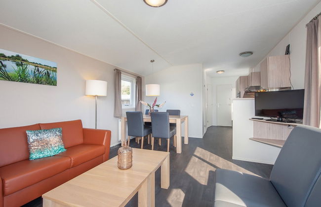 Lakeside Cottage With Boat - Photo 5