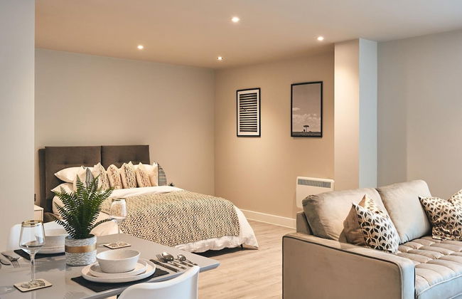 Seven Living Bracknell - Free Parking on Site - Foto 3