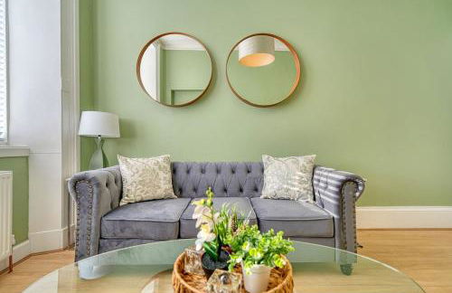 3-Bed Flat Free Parking 10 Mins to City Centre - Foto 8