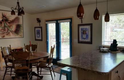 Grizzly Roadhouse Bed and Breakfast - Foto 9