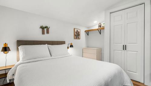 NEW! The Yellow Door- Downtown Wimberley w/ River Access - Foto 4