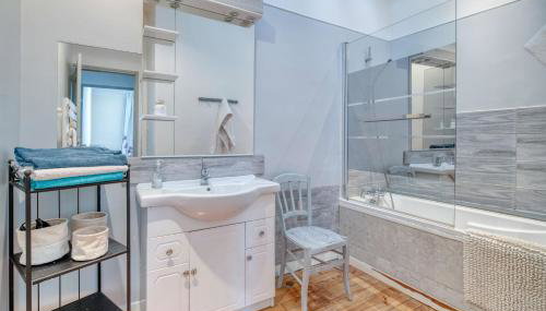 Maison avec piscine et jacuzzi - Photo 4