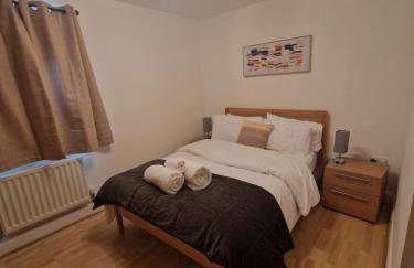 Birmingham City Centre Cosy 2 Double Bedroom Apartment Free Parking Workspace and close to O2 Arena - Photo 21