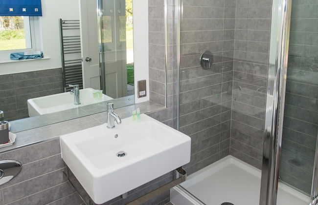 Stoneleigh Village - Photo 60