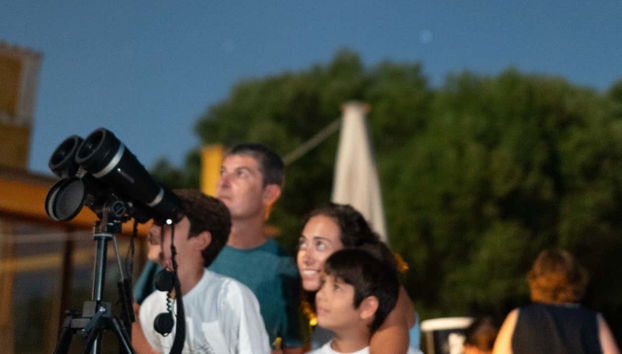 Sbirciando dal binocolo