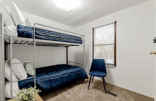 15mins to Downtown- Adorable on Taylor Both Units - Photo 40