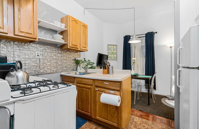 Perfectly Located near Restaurants, Shops, & Sites - Foto 7