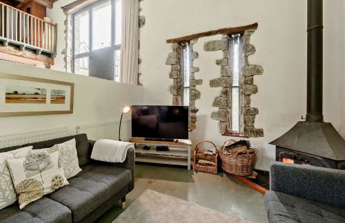 3 Bed in Cilycwm BN093 - Photo 12