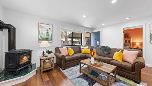 Sandy Cove on the North Shore -Lakeside Cottage with Pier Beach, and HOA Amenities - Foto 3