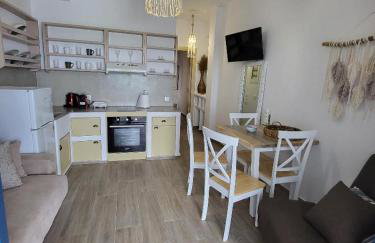 Lareroom 3 Σπίτι μπροστά στη παραλία με μικρή πισίνα - Foto 16