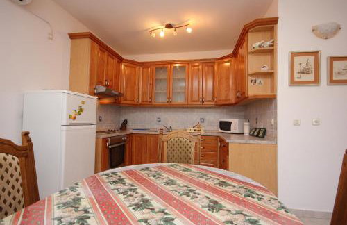 Apartments by the sea Sutomiscica, Ugljan - 8474 - Photo 21