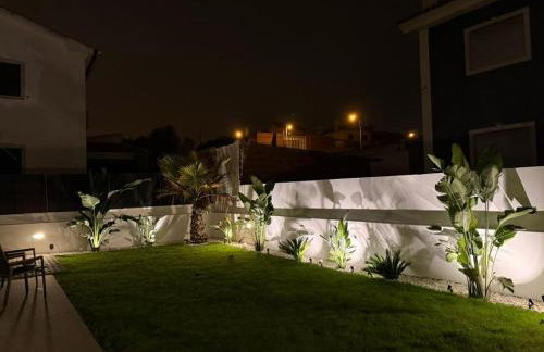 Poolside oasis by Caparica beach - Foto 32