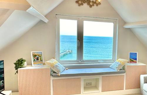 Pier View Retreat - 5 Mins Walk to Beach - Sea Views With Parking - Photo 9