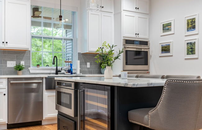 Luxuriously Lakeside by Avantstay Lakefront Retreat w Game Room - Foto 23