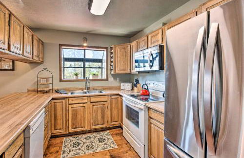 Hot Tub, Game Room Spacious Angel Fire Retreat! - Foto 9