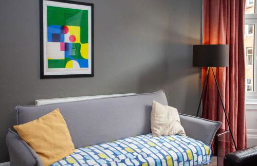 Modern, Light-filled and Sleek West End Apartment - Foto 12