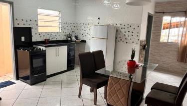 Casa espaçosa e aconchegante Cama King e ar condicionado - Foto 2