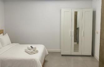 Apartamento 1 a 10 caminando de la ESTACIÓN DE BUS Y TREN MARÍA ZAMBRANO - Photo 2