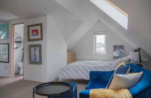 The Old Bakery - Stay in what was the dirty dusty old store rooms - Foto 6