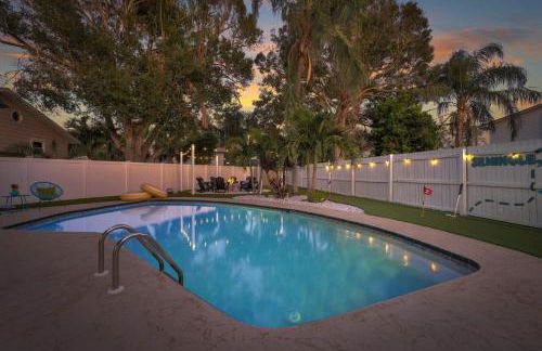 Family Oasis - Pool Hot Tub Games & Near Beach - Foto 50