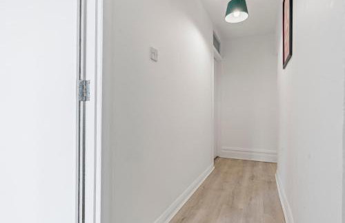 Contractor Stay - Newport Sleeps 5 with Wi-Fi - Foto 25