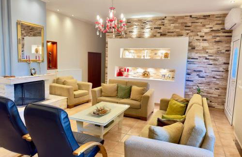 Villa Gomfoi Trikala - Smart Town BnB - Foto 1